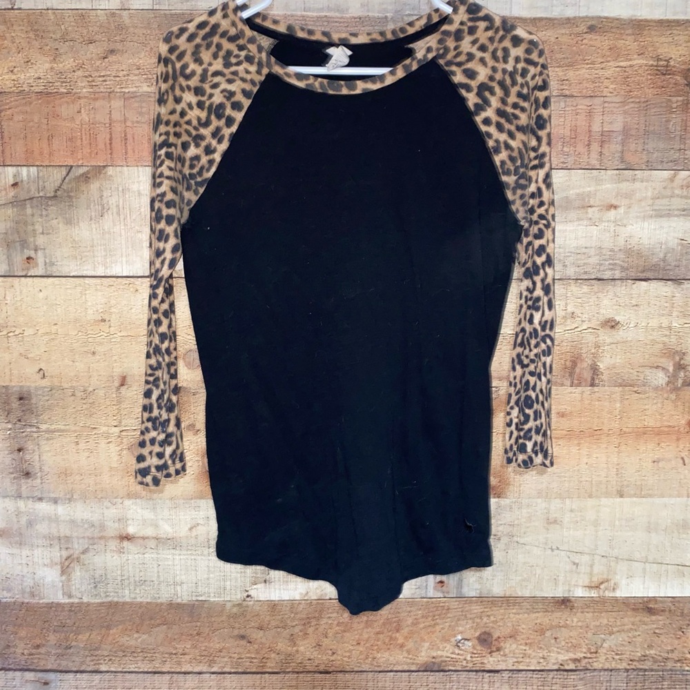 Leopard Print Sleeve Black Top size XS